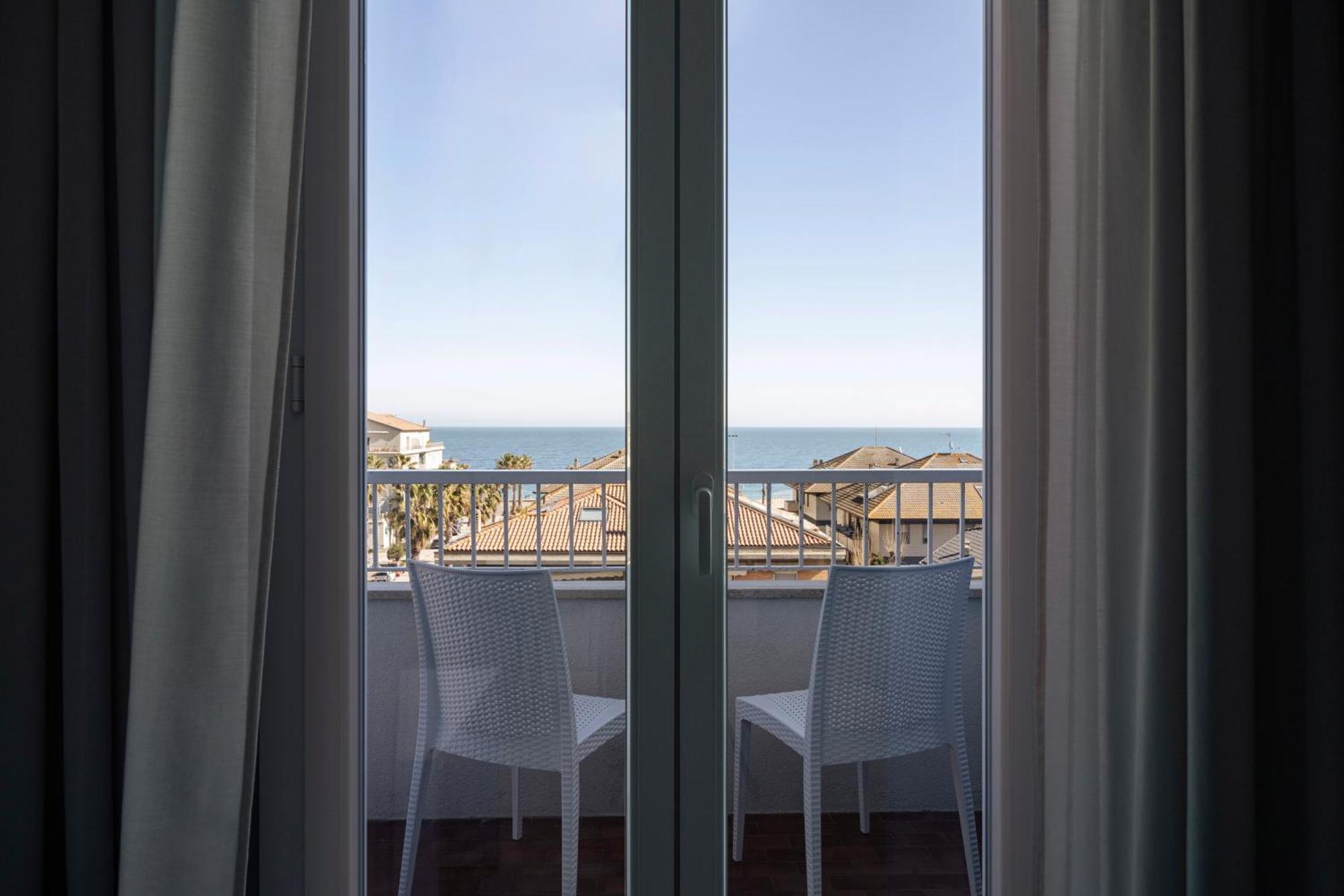Hotel Mondial Porto Recanati Eksteriør billede